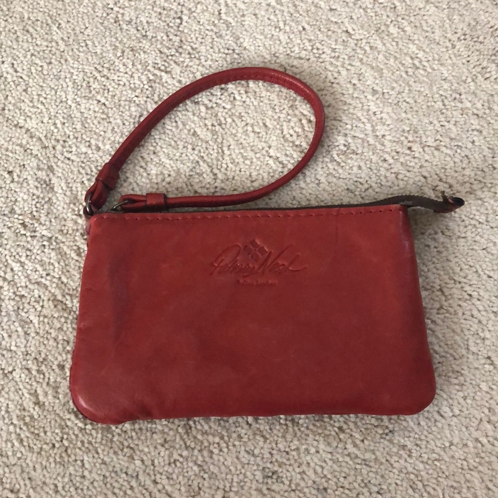 NWOT-Patricia Nash Leather Wristlet